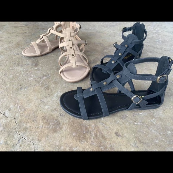 Black and Tan Sandals - Picture 3 of 3